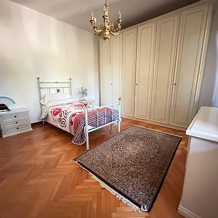 Elegante Nakhil Con Jacuzzi Apartment