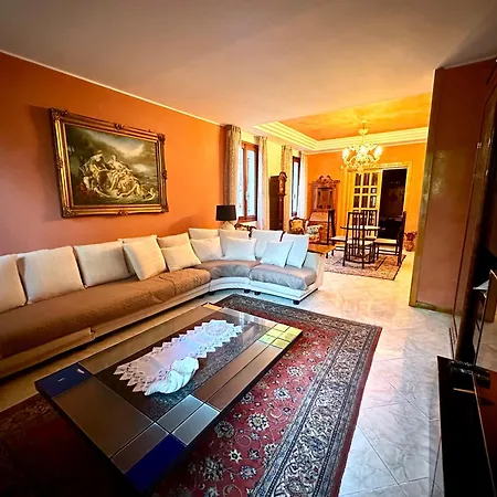 Elegante Nakhil Con Jacuzzi Apartment